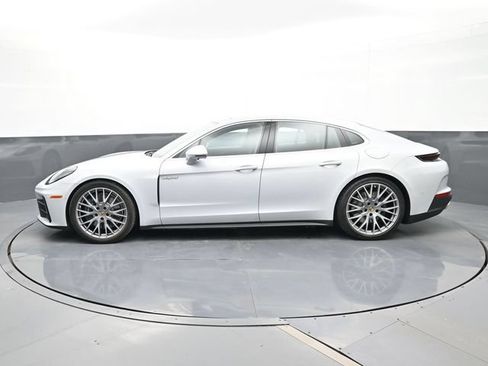 Certified 2025 Porsche Panamera 4 E-Hybrid AWD/4WD image 2