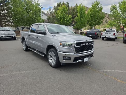 Used 2025 RAM 1500 Big Horn AWD/4WD image 7