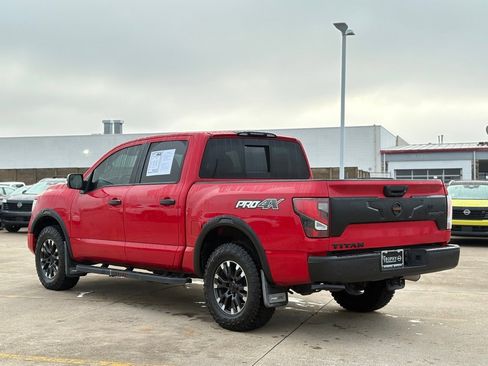 Used 2021 Nissan Titan PRO-4X w/ Pro-4x Convenience Package image 7