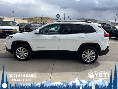 Used 2017 Jeep Cherokee Limited w/ Luxury Group image 6