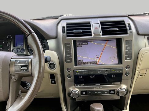 Used 2018 Lexus GX 460 Luxury w/ Preferred Accessory Package AWD/4WD image 7