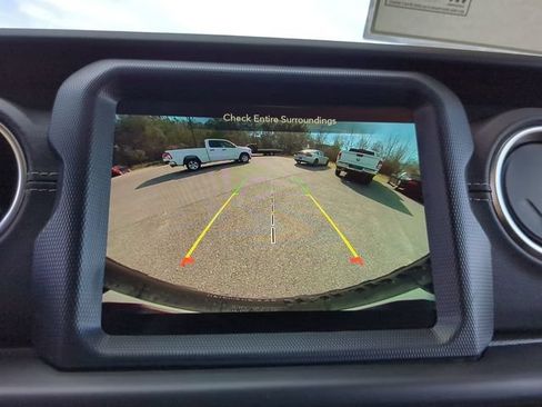 New 2023 Jeep Wrangler Unlimited Rubicon 4xe w/ Cold Weather Group AWD/4WD image 20