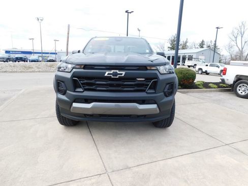 New 2025 Chevrolet Colorado Trail Boss w/ Midnight Edition AWD/4WD image 11