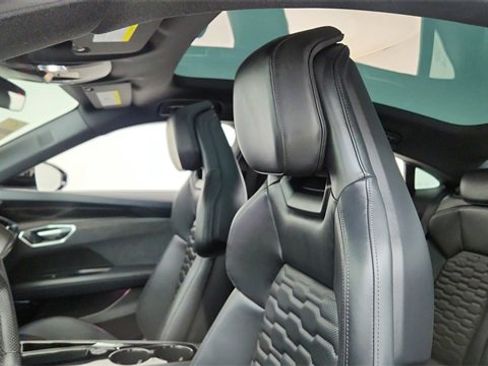 Used 2023 Audi e-tron GT Premium Plus w/ Performance Package image 30