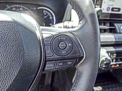Used 2024 Toyota RAV4 SE AWD/4WD image 18