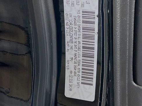 Used 2018 Jeep Grand Cherokee Limited image 33