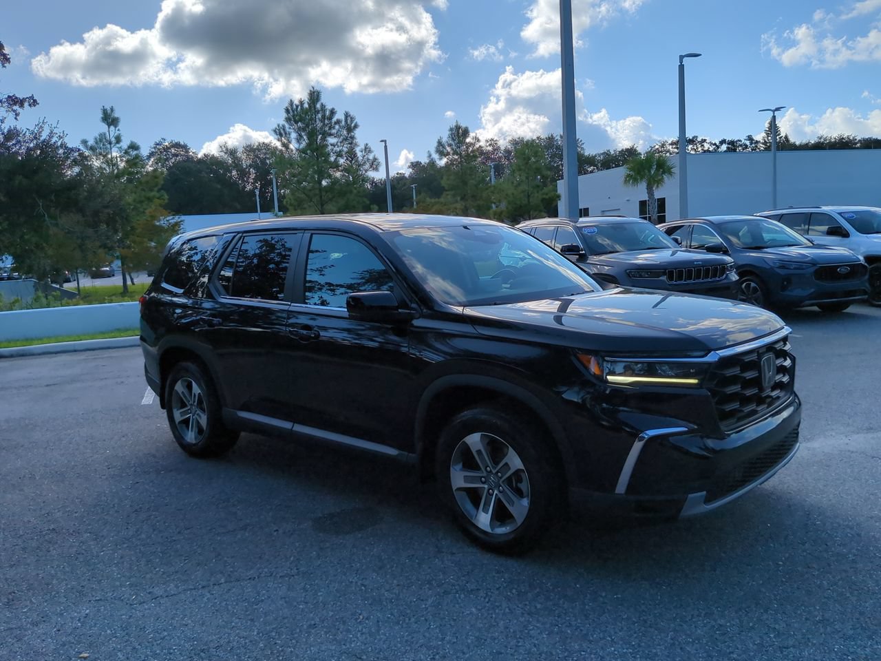 Used 2024 Honda Pilot EX-L image 9