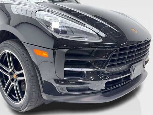 Used 2021 Porsche Macan S image 3