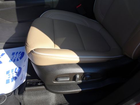 Used 2023 Chevrolet Traverse Premier w/ LPO, Floor Liner Package FWD image 9