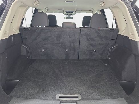 Used 2025 Nissan Rogue SV image 32