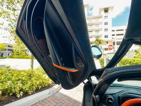 Used 2019 McLaren 720S Performance image 63