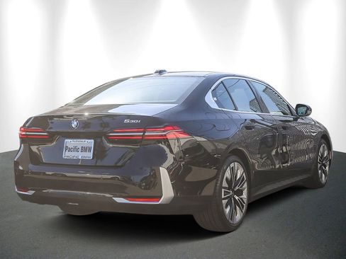 Certified 2025 BMW 530i RWD image 6