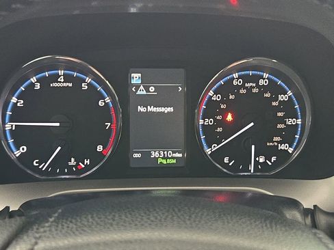 Used 2016 Toyota RAV4 Limited AWD/4WD image 17