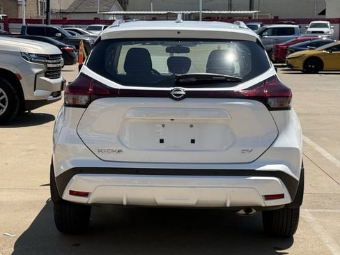 Used 2024 Nissan Kicks SV FWD image 5