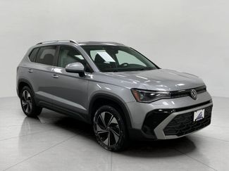 Used 2025 Volkswagen Taos SE AWD/4WD video 1