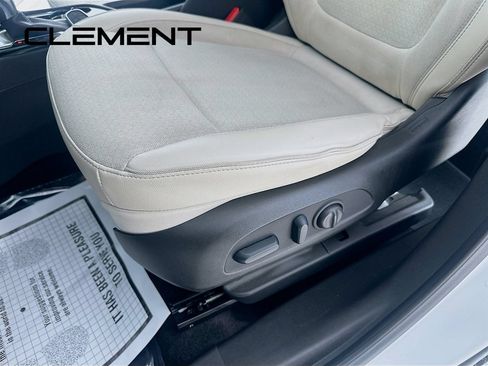 Used 2023 Buick Encore GX Select FWD image 28