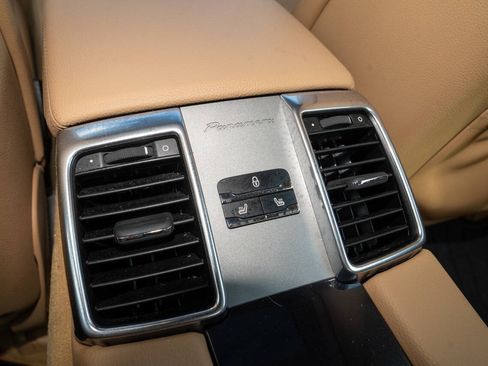 Used 2015 Porsche Panamera S RWD image 26