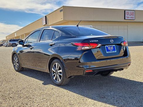 Used 2024 Nissan Versa S w/ S Plus Package image 3