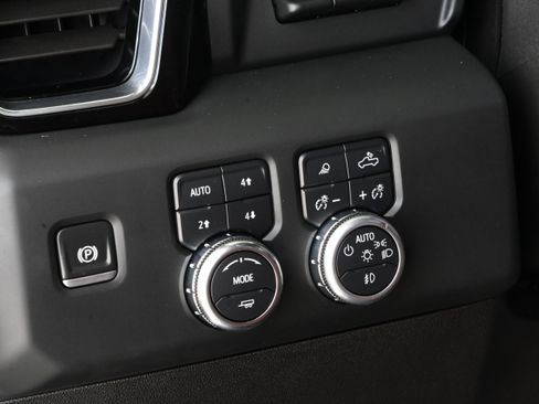 Used 2024 GMC Sierra 2500 Denali Ultimate AWD/4WD image 30