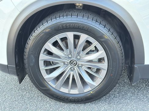 Used 2025 MAZDA CX-90 Plug-In Hybrid w/ Preferred AWD/4WD image 40