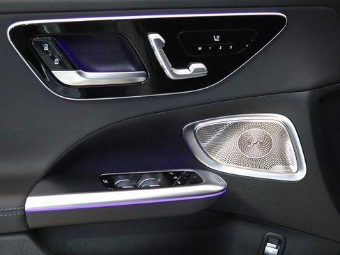 Used 2024 Mercedes-Benz C 43 AMG 4MATIC Sedan image 3