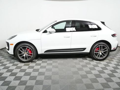 Certified 2023 Porsche Macan S AWD/4WD image 2