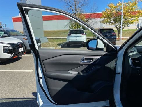 New 2026 Nissan Rogue Platinum w/ Platinum Premium Package image 9