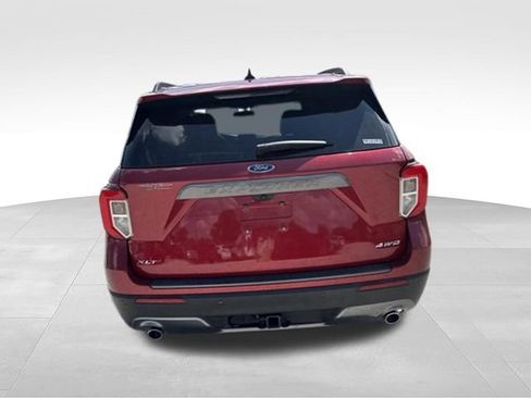Used 2023 Ford Explorer XLT w/ Equipment Group 202A AWD/4WD image 49