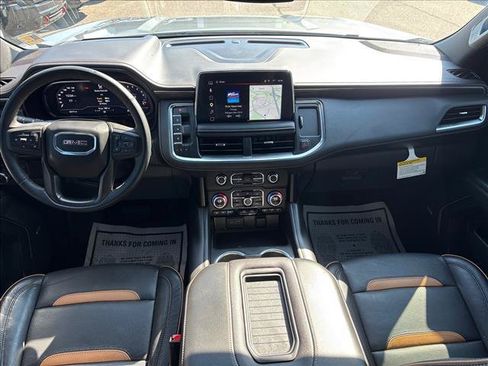 Certified 2024 GMC Yukon XL AT4 w/ AT4 Premium Package AWD/4WD image 11