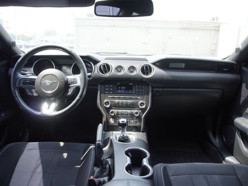 Used 2018 Ford Mustang GT w/ GT Performance Package RWD image 10
