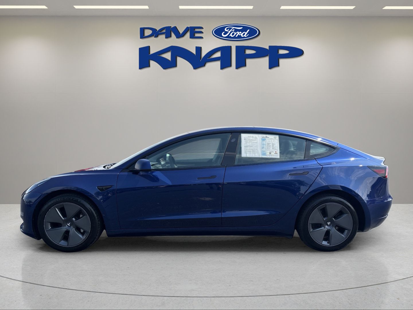 Used 2023 Tesla Model 3 Standard Range RWD image 4