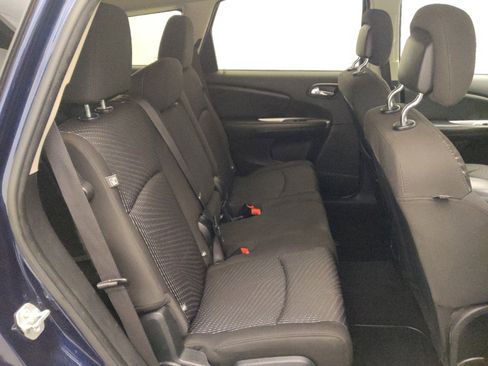 Used 2017 Dodge Journey SXT w/ Chrome Appearance Group image 19