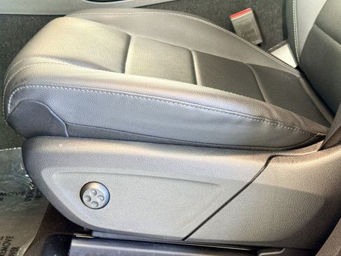 Used 2025 Mercedes-Benz GLE 350 4MATIC image 18