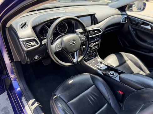 Used 2017 INFINITI QX30 w/ Cargo Package FWD image 22