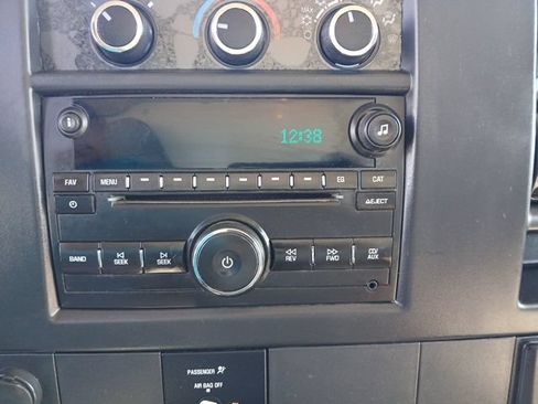 Used 2016 GMC Savana 3500 Extended RWD image 12