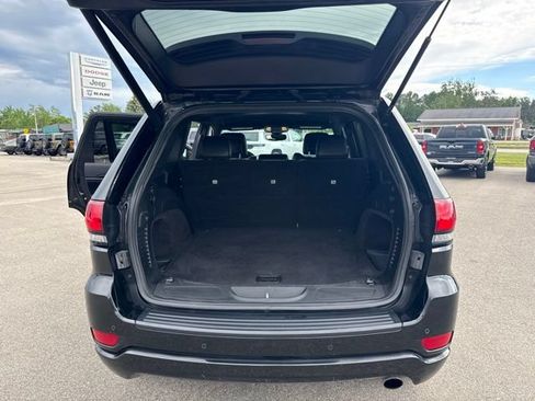 Used 2020 Jeep Grand Cherokee Altitude AWD/4WD image 36