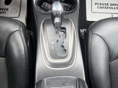 Used 2015 Dodge Journey Crossroad w/ Flexible Seating Group image 9