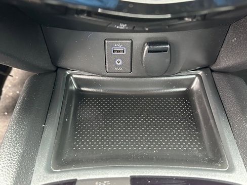 Used 2017 Nissan Rogue S image 35