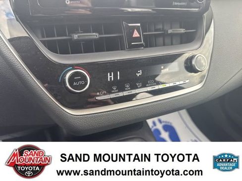 Used 2022 Toyota Corolla LE image 22