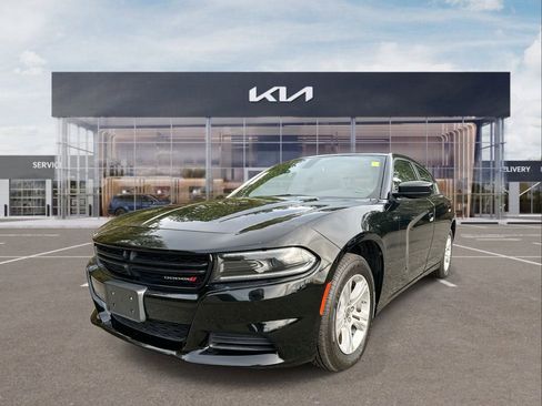 Used 2022 Dodge Charger SXT image 4