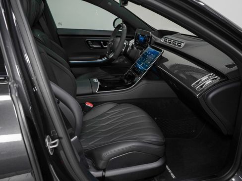 Used 2025 Mercedes-Benz S 63 AMG S image 9