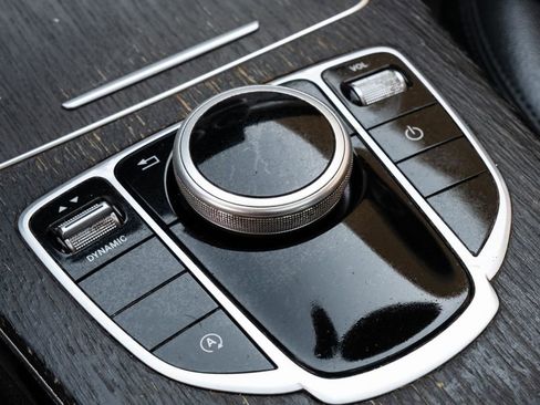 Used 2019 Mercedes-Benz C 300 Sedan image 18