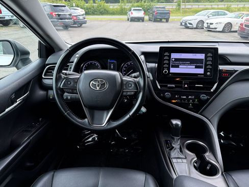 Used 2023 Toyota Camry SE FWD image 14