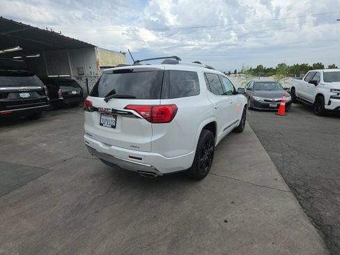 Used 2017 GMC Acadia Denali w/ Technology Package AWD/4WD image 3