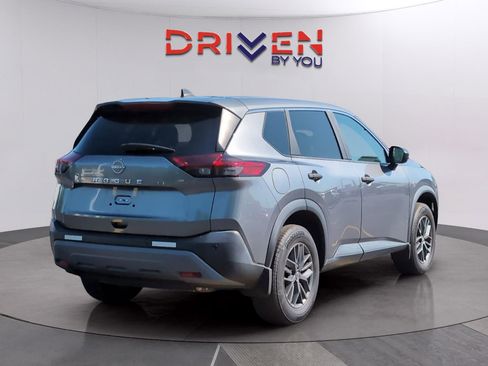 Used 2023 Nissan Rogue S FWD image 5