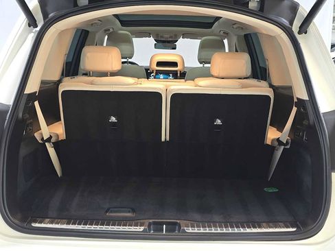 Used 2021 Mercedes-Benz GLS 580 4MATIC image 14