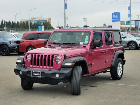 Used 2021 Jeep Wrangler Unlimited Sport image 9