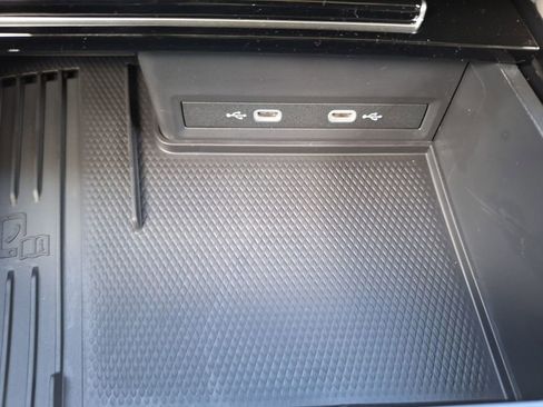 New 2026 Volkswagen Atlas SE image 17