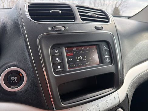 Used 2016 Dodge Journey SXT image 28