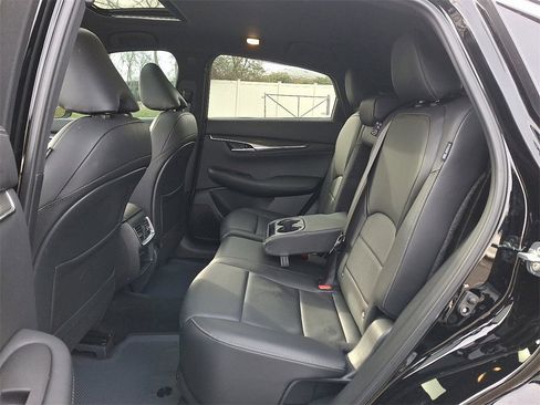 Used 2025 INFINITI QX55 Luxe w/ Cargo Package image 11